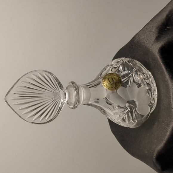 Crystal Princess House EMPTY Perfume bottle w/stopper.Sticker attached. Like new - Picture 3 of 5